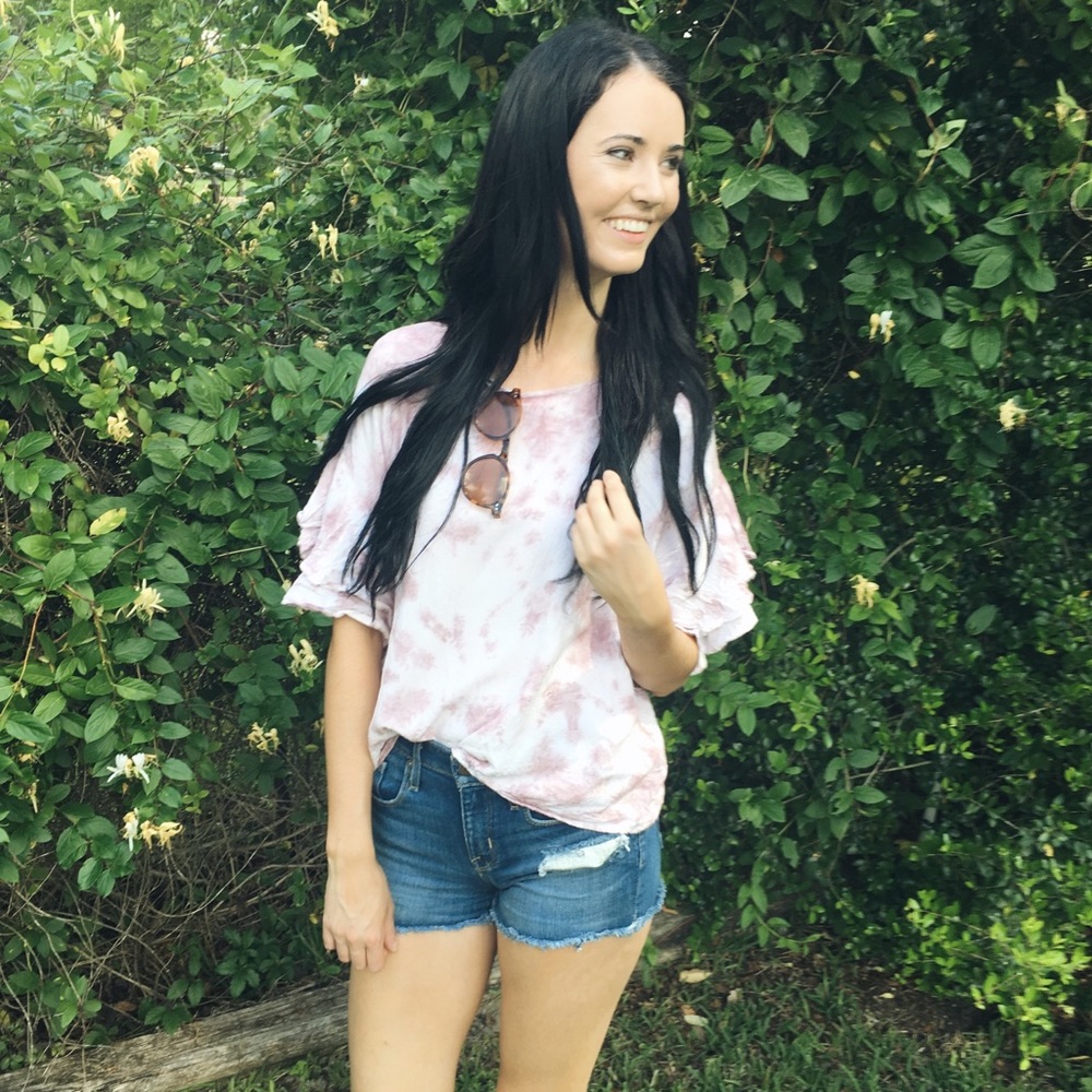 Ruffle sleeve tee